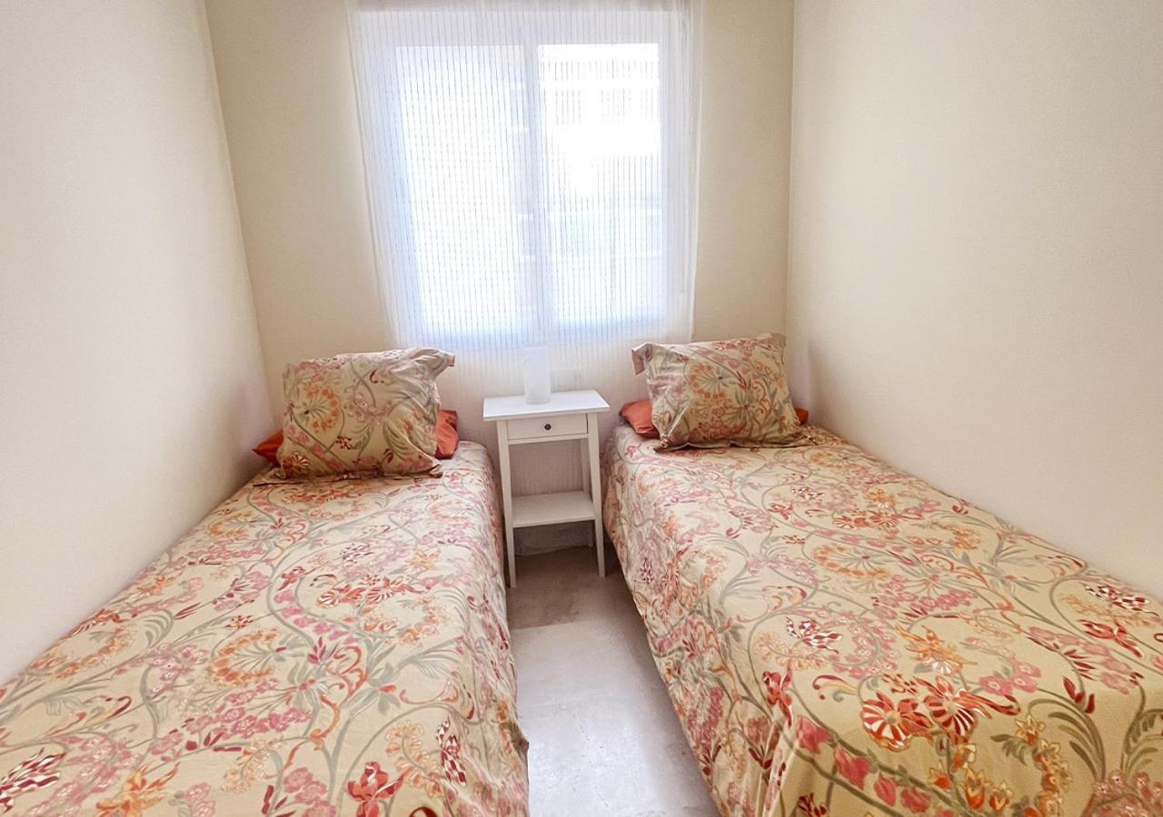 Apartamento Primera Linea Estepona By Isa Hoteles Esterno foto